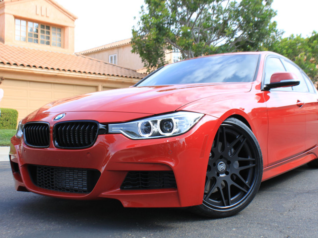 F 30. BMW 335 f30. BMW f30 Melbourne Red. BMW f30 красная. BMW 335 красная.